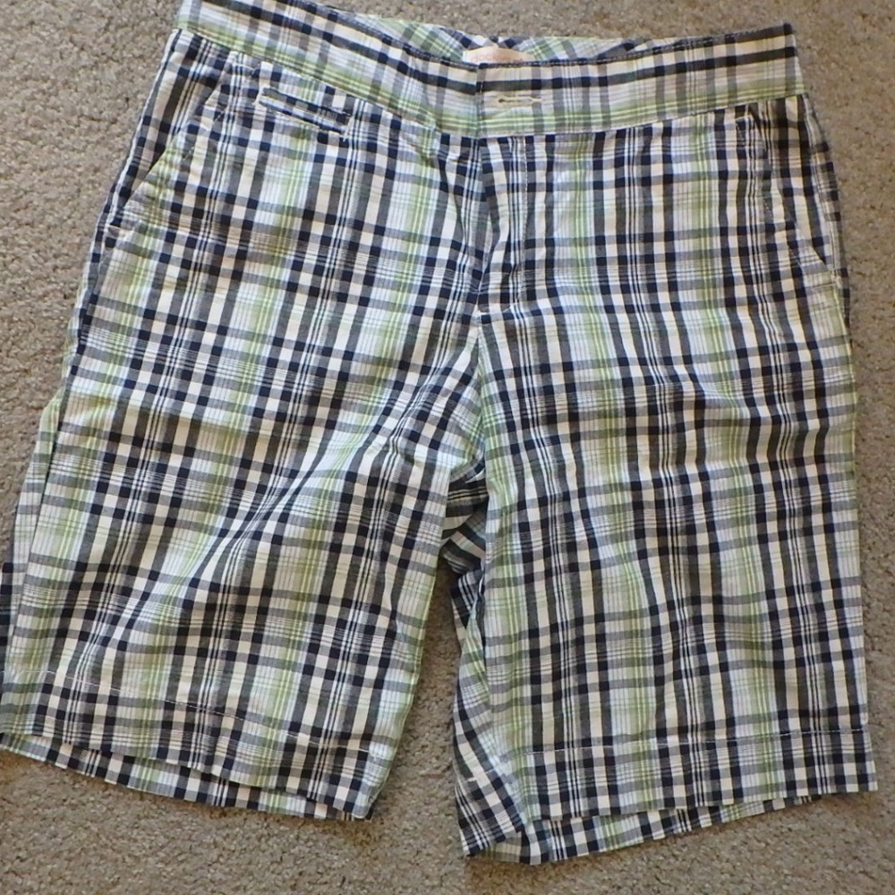 Plaid Bermuda shorts